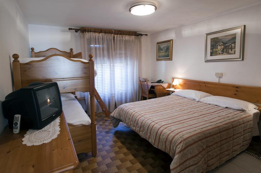 Albergo Castello Da Bonino Champorcher Room photo
