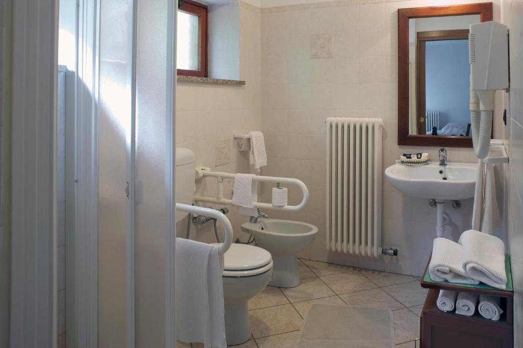 Albergo Castello Da Bonino Champorcher Exterior photo